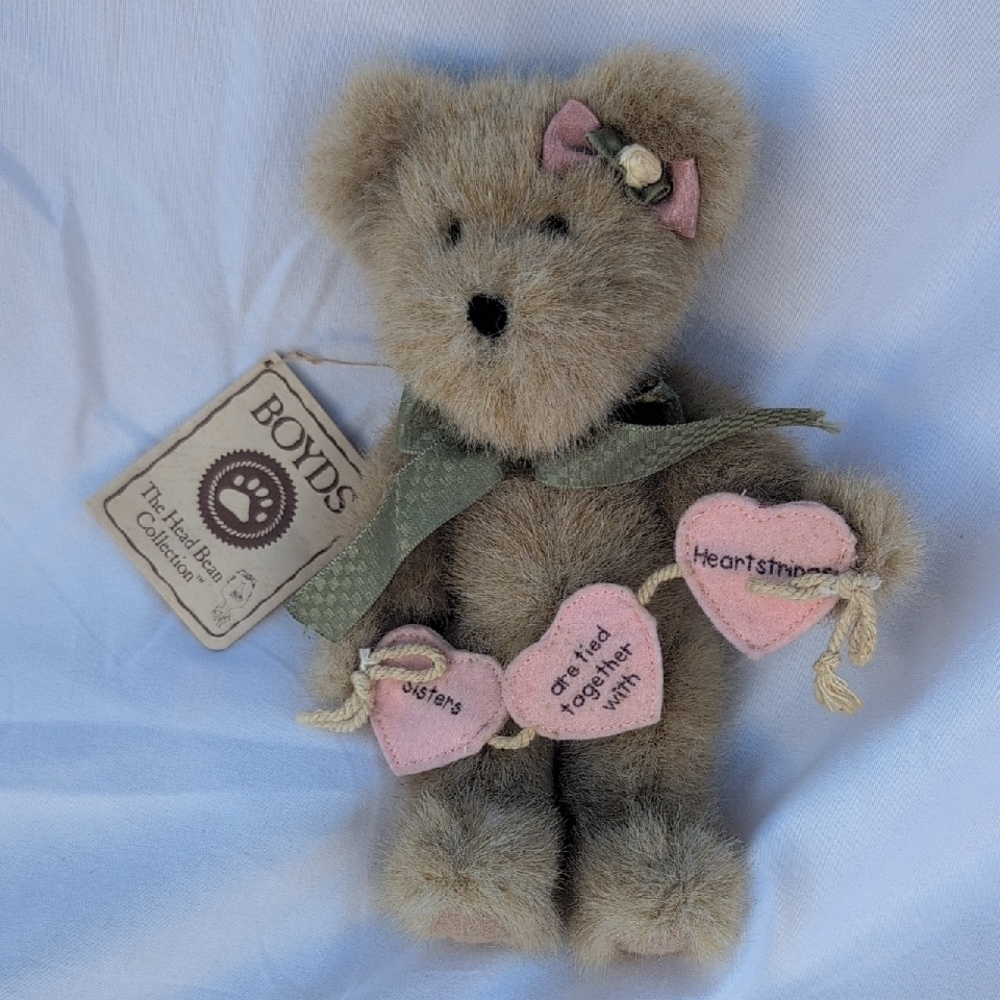 Boyds bear vintage Sisters are tied together with heartstrings